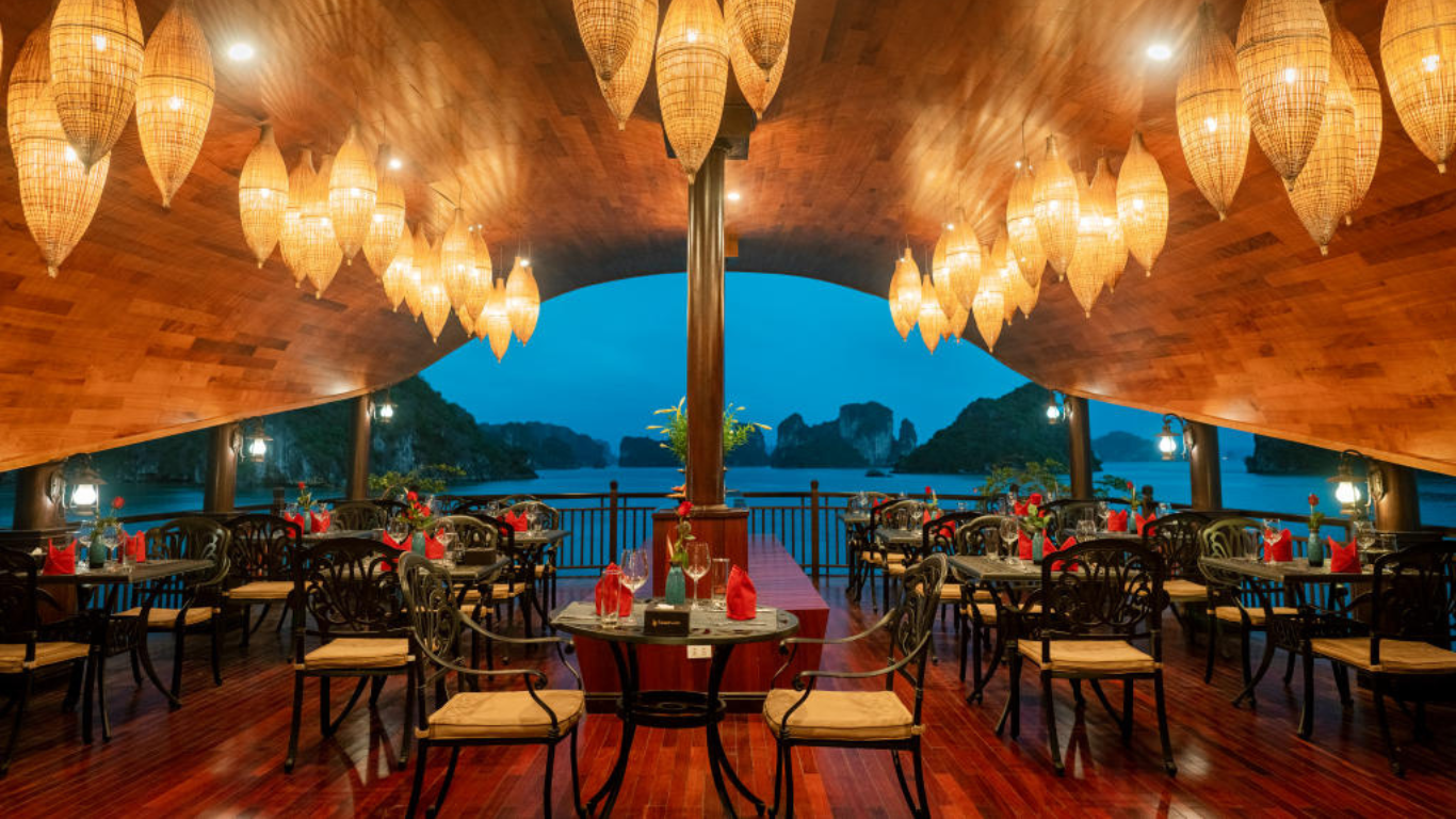 Restaurant on Sena Cruises Topdeck